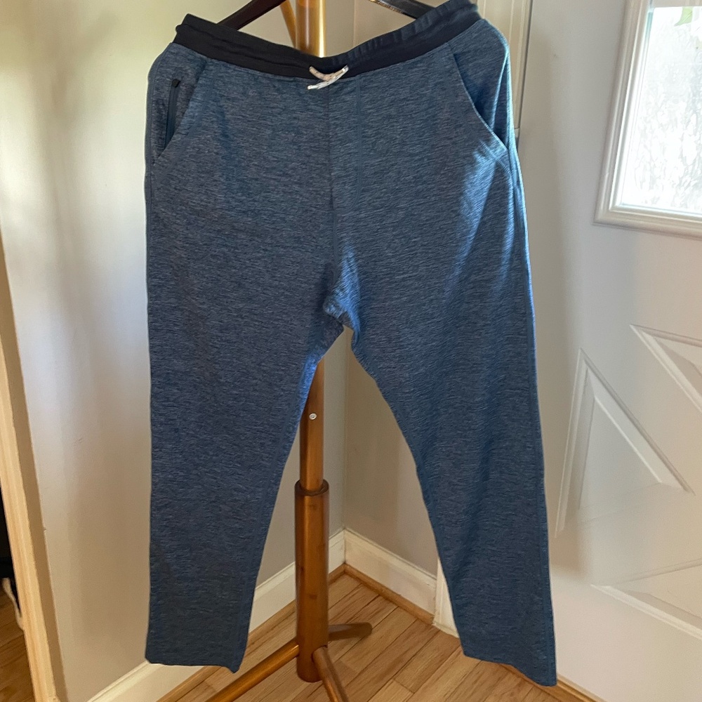Marine Layer Sport Yoga Straight-Leg Pant in True Navy - Medium / True Navy